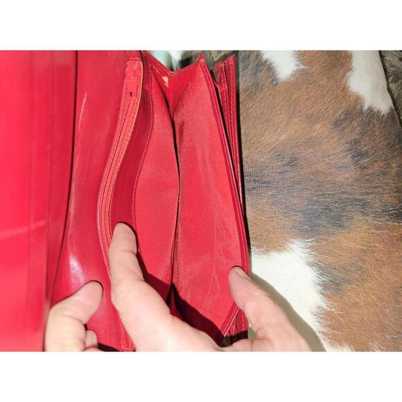 Red Prada Wallet - Picture 5 of 14